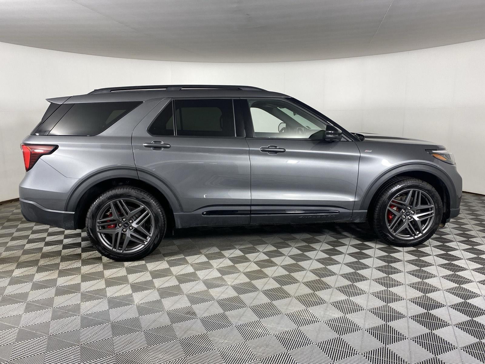 2026 Ford Explorer Base
