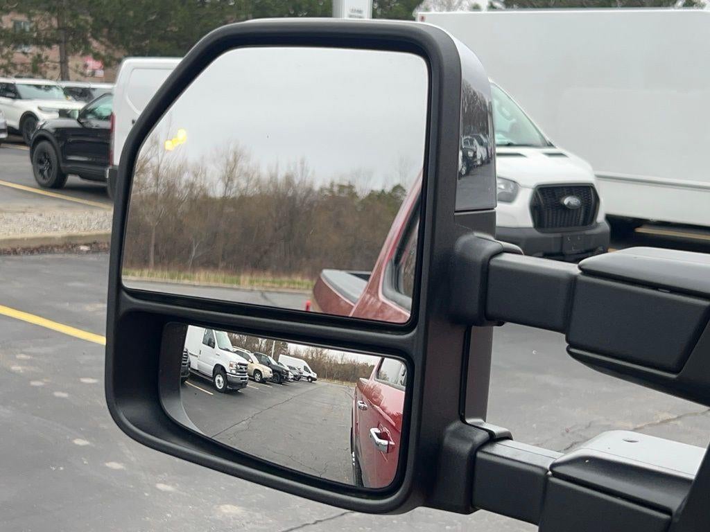 2022 Ford F-350SD Lariat