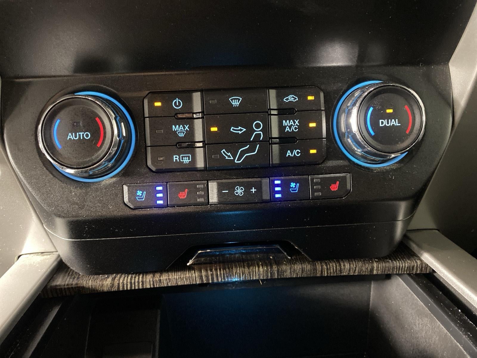 2020 Ford Super Duty F-350 DRW Lariat