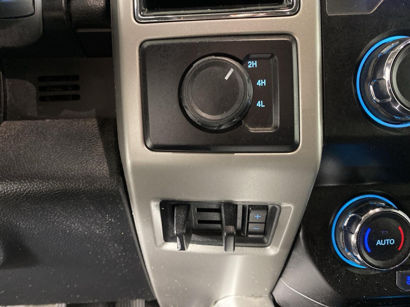 2020 Ford Super Duty F-350 DRW Lariat
