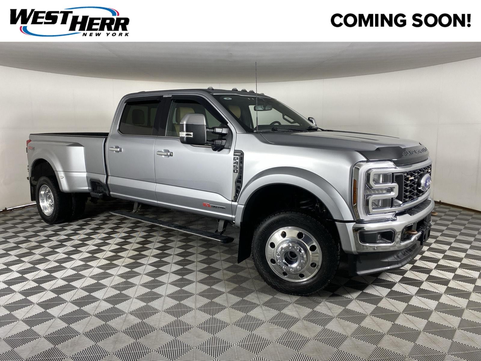 2024 Ford Super Duty F-450 DRW LARIAT