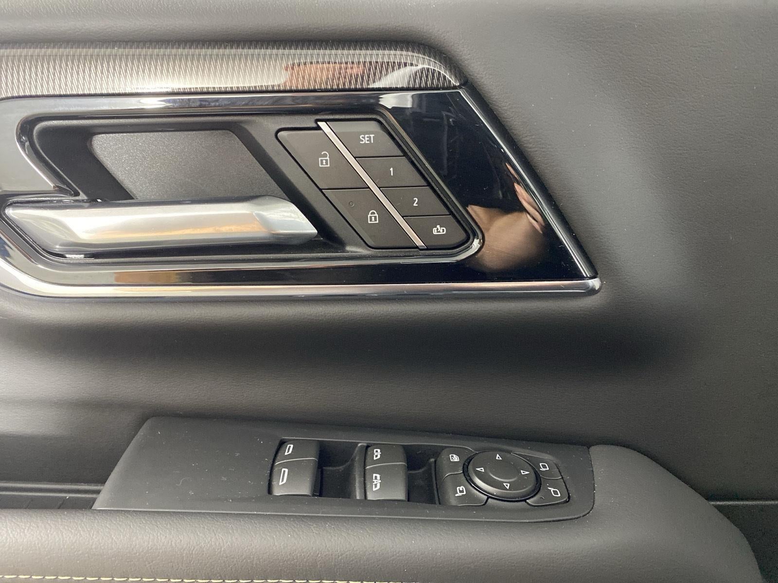 2025 GMC Yukon Elevation