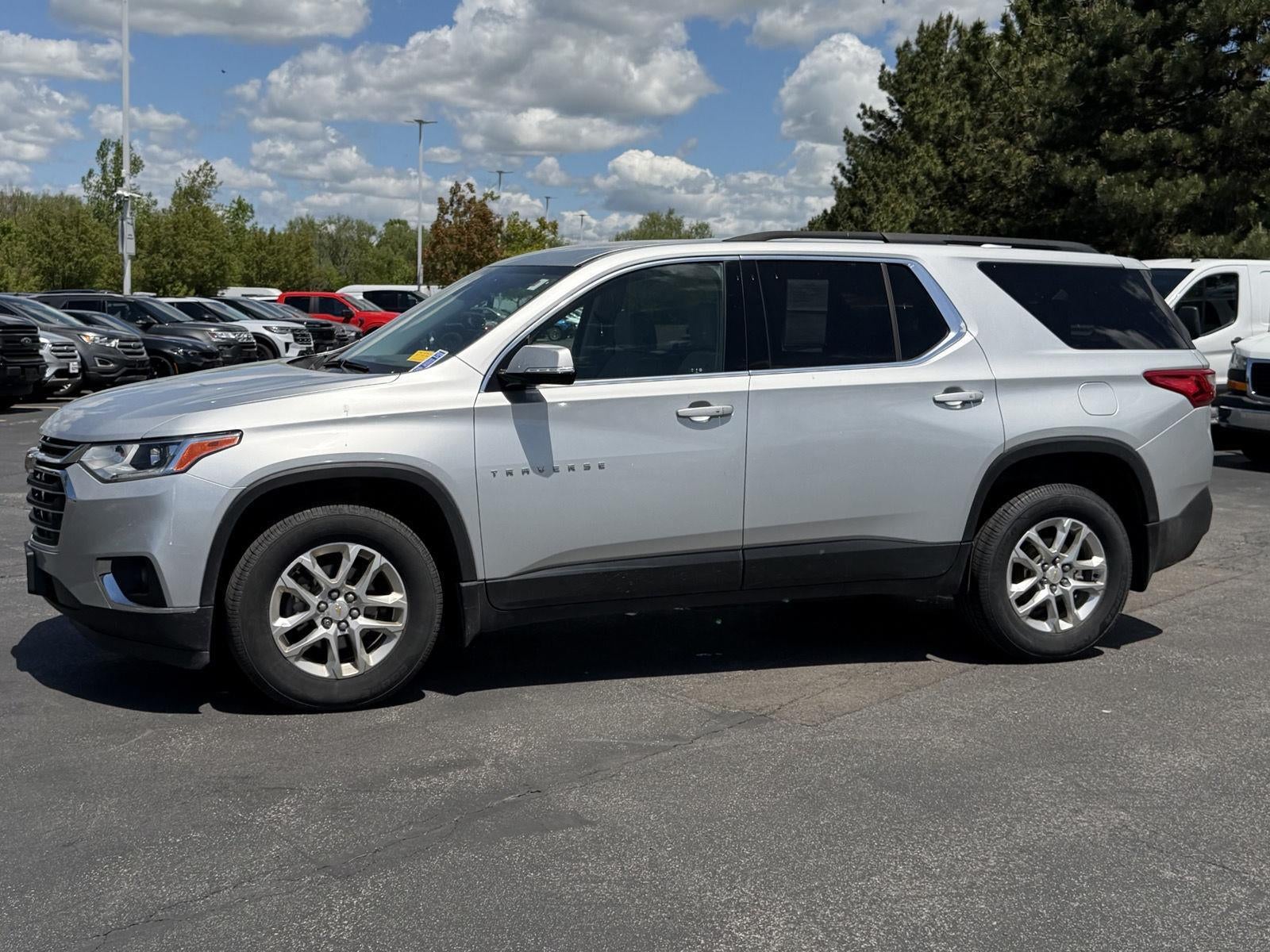 2020 Chevrolet Traverse LT Cloth
