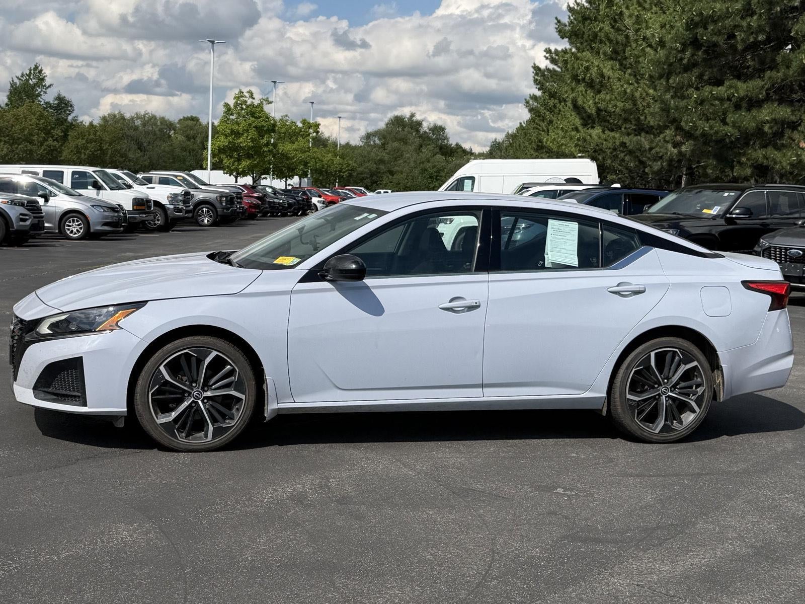 2023 Nissan Altima 2.5 SR