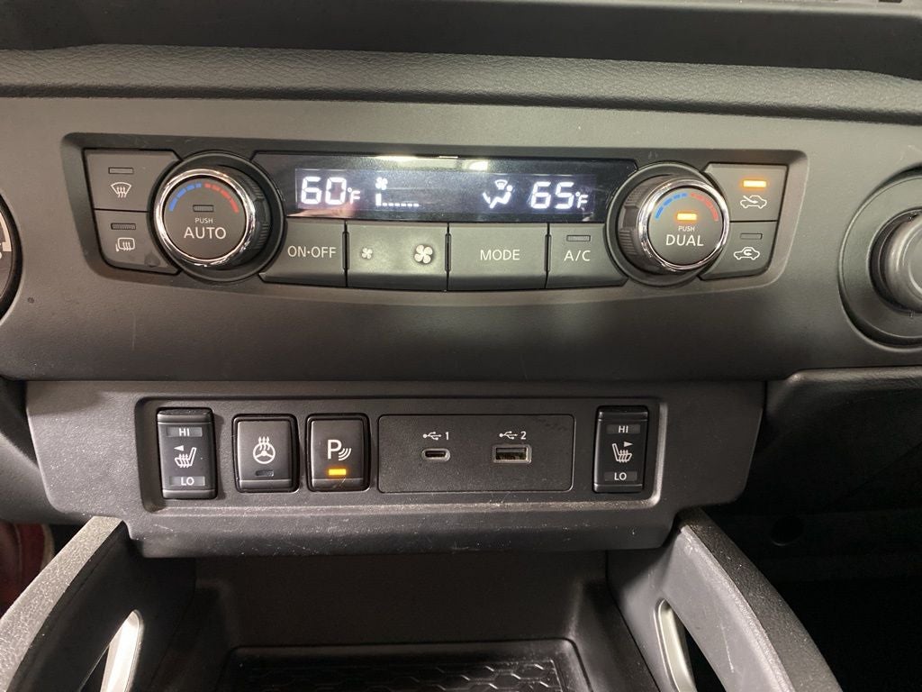 2025 Nissan Frontier SV