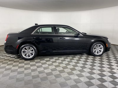 2019 Chrysler 300 Touring