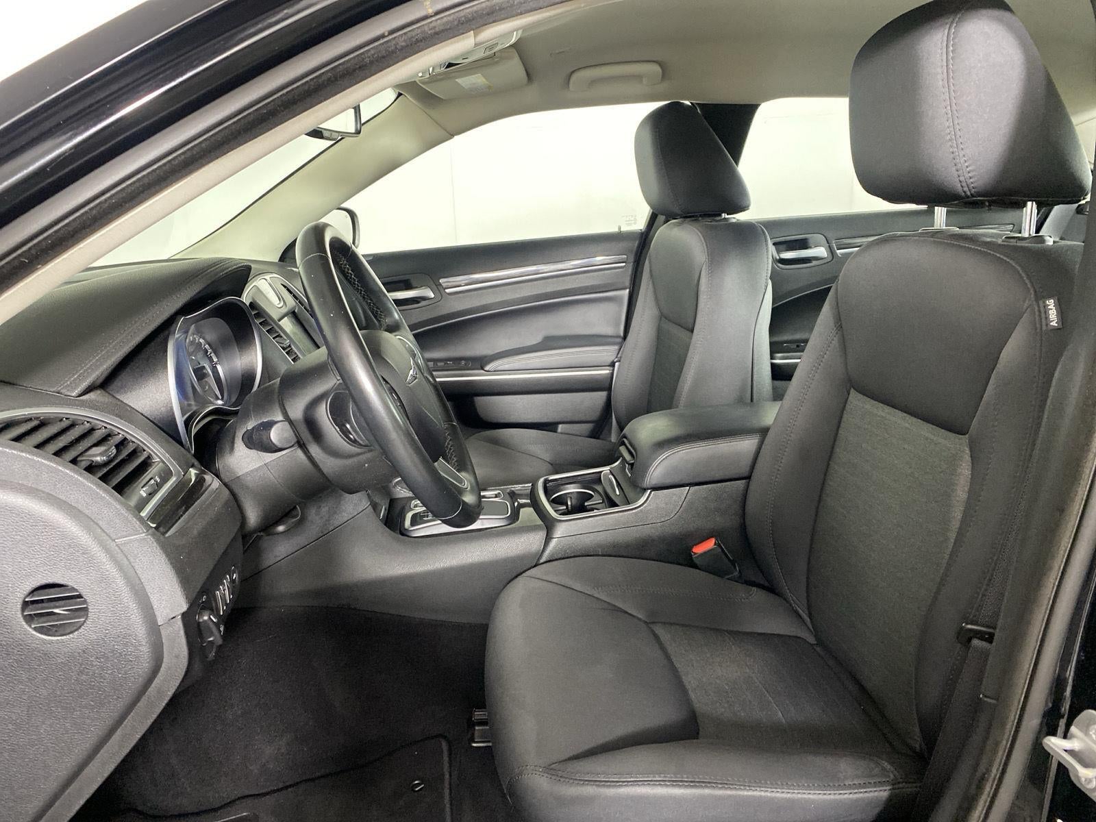 2019 Chrysler 300 Touring