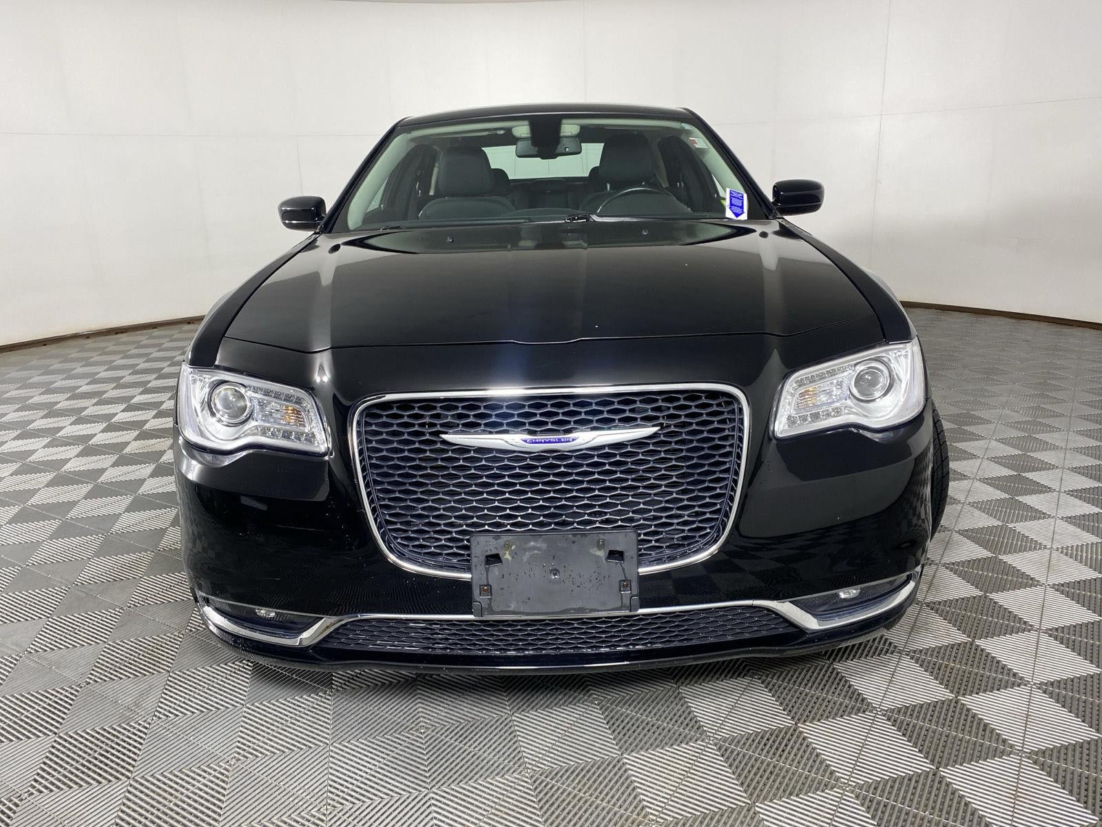 2019 Chrysler 300 Touring