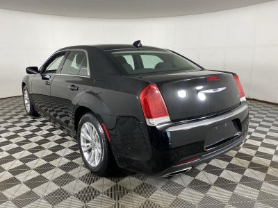 2019 Chrysler 300 Touring