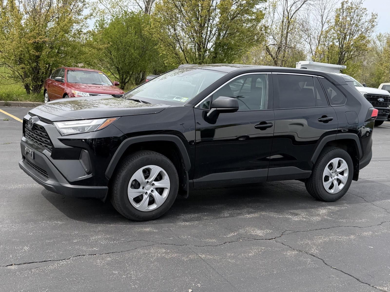 2024 Toyota RAV4 LE