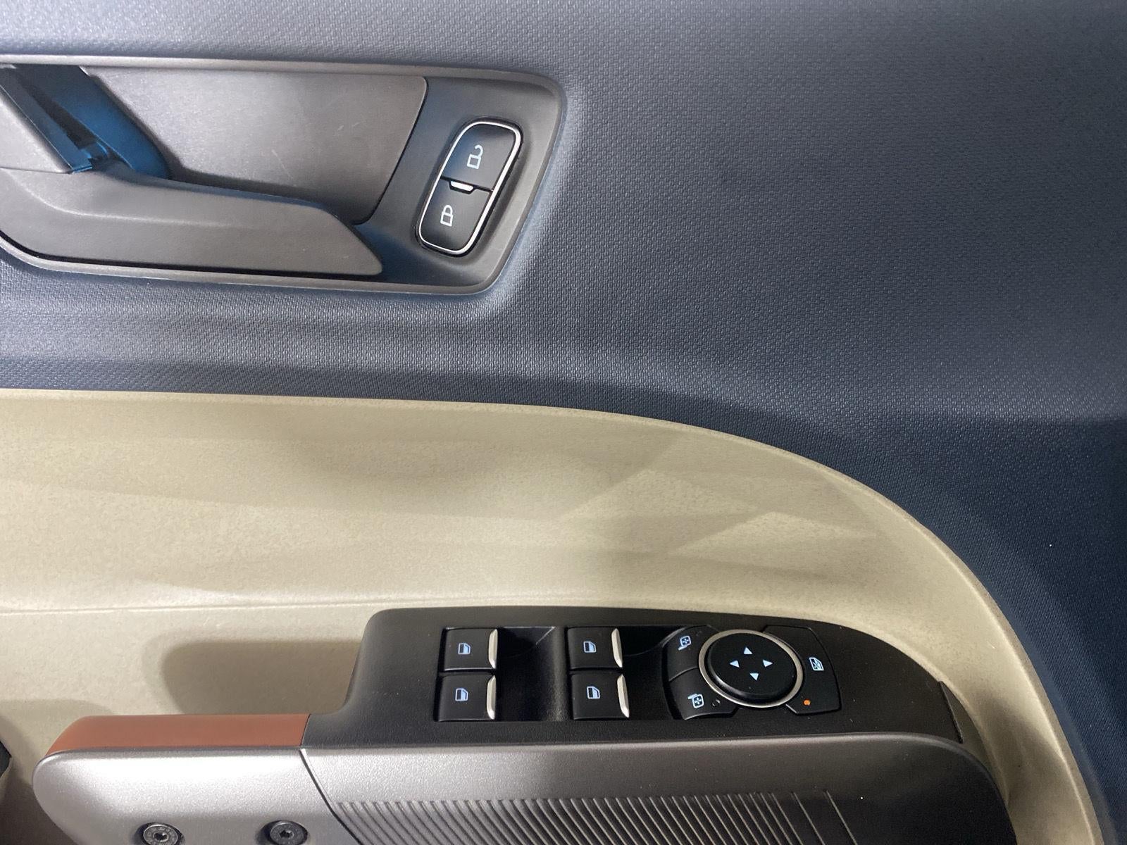 2025 Ford Maverick Base