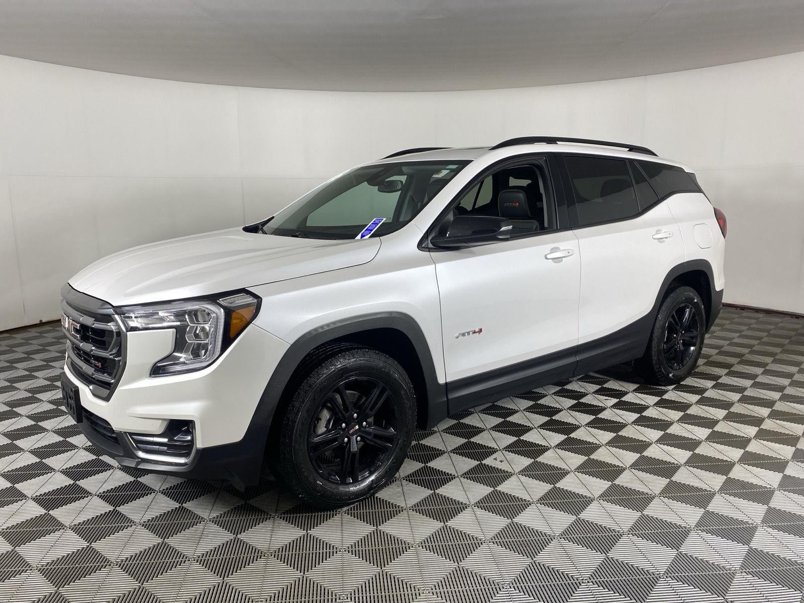 2024 GMC Terrain AT4