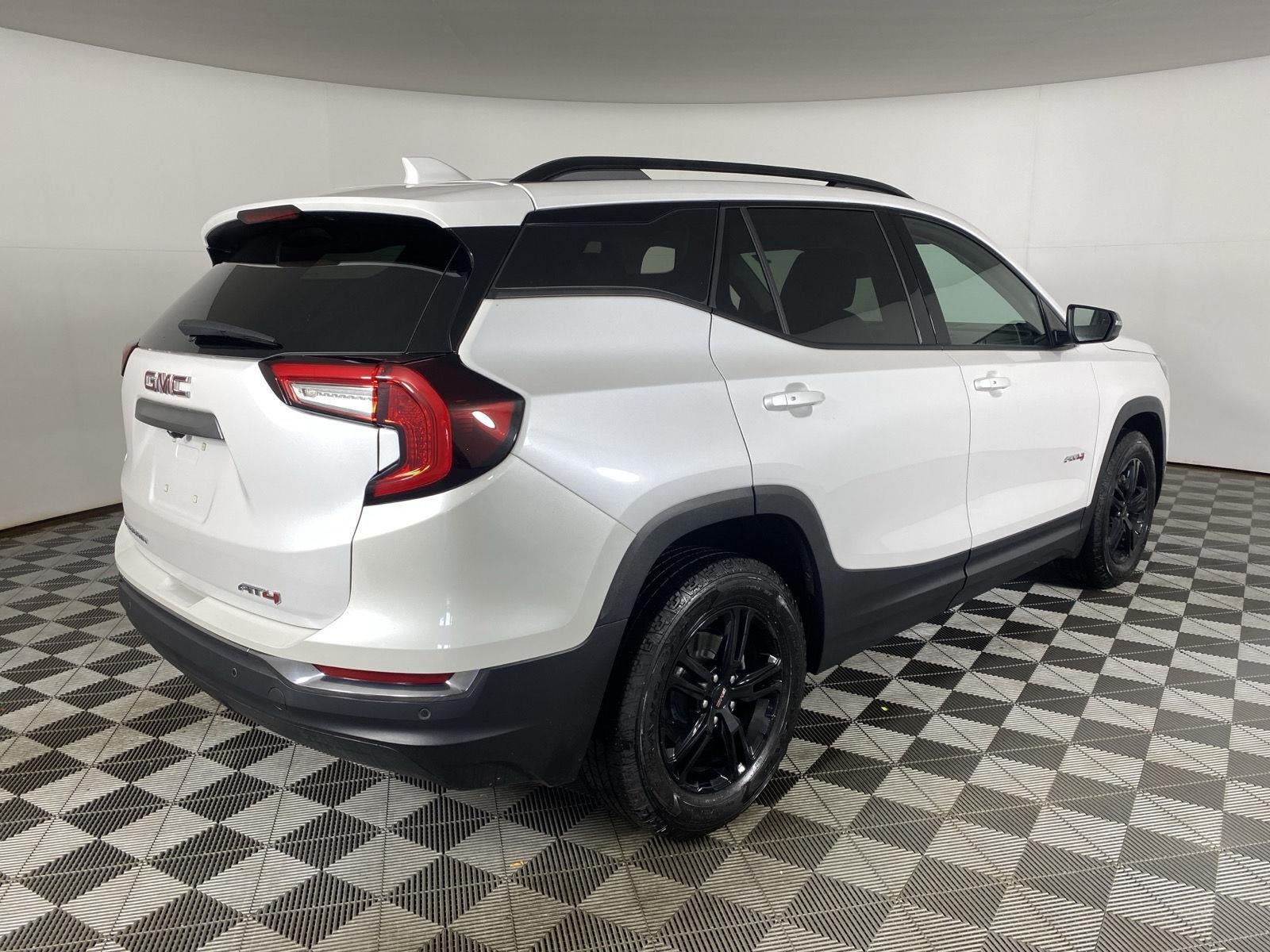2024 GMC Terrain AT4