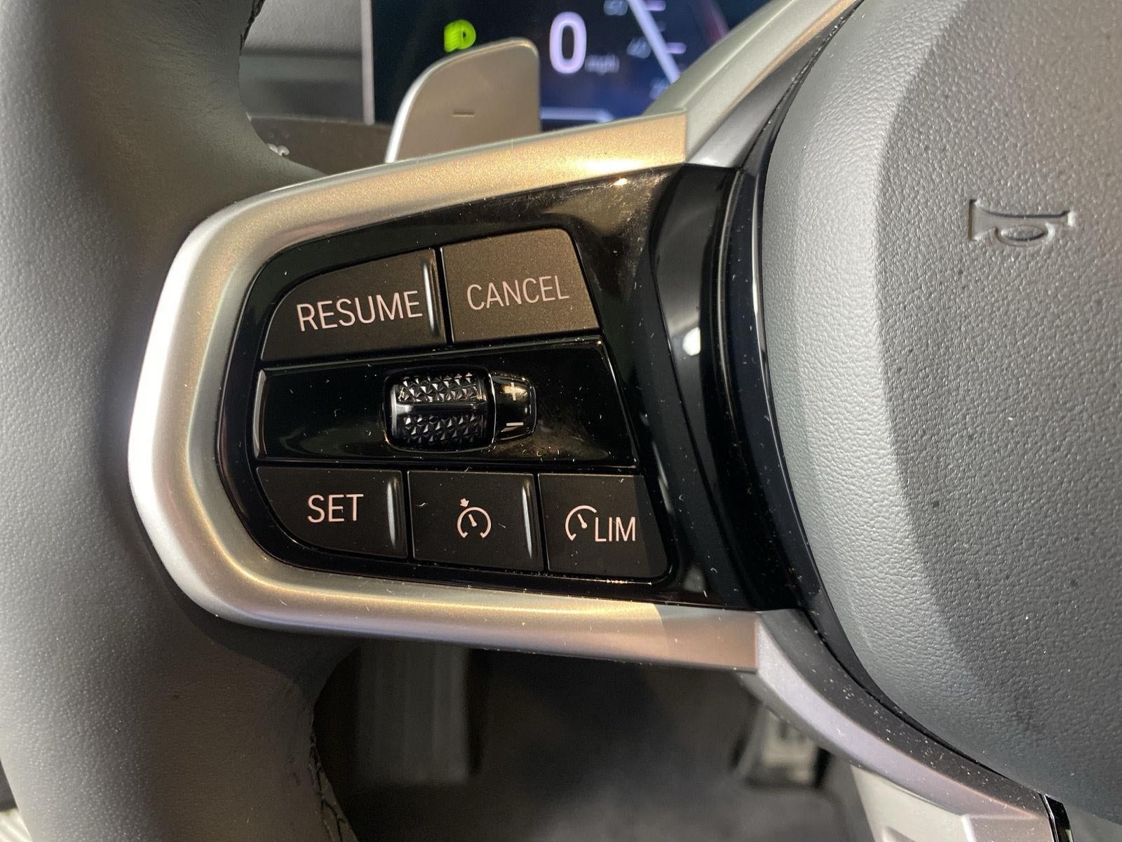 2025 BMW 3 Series 330i xDrive