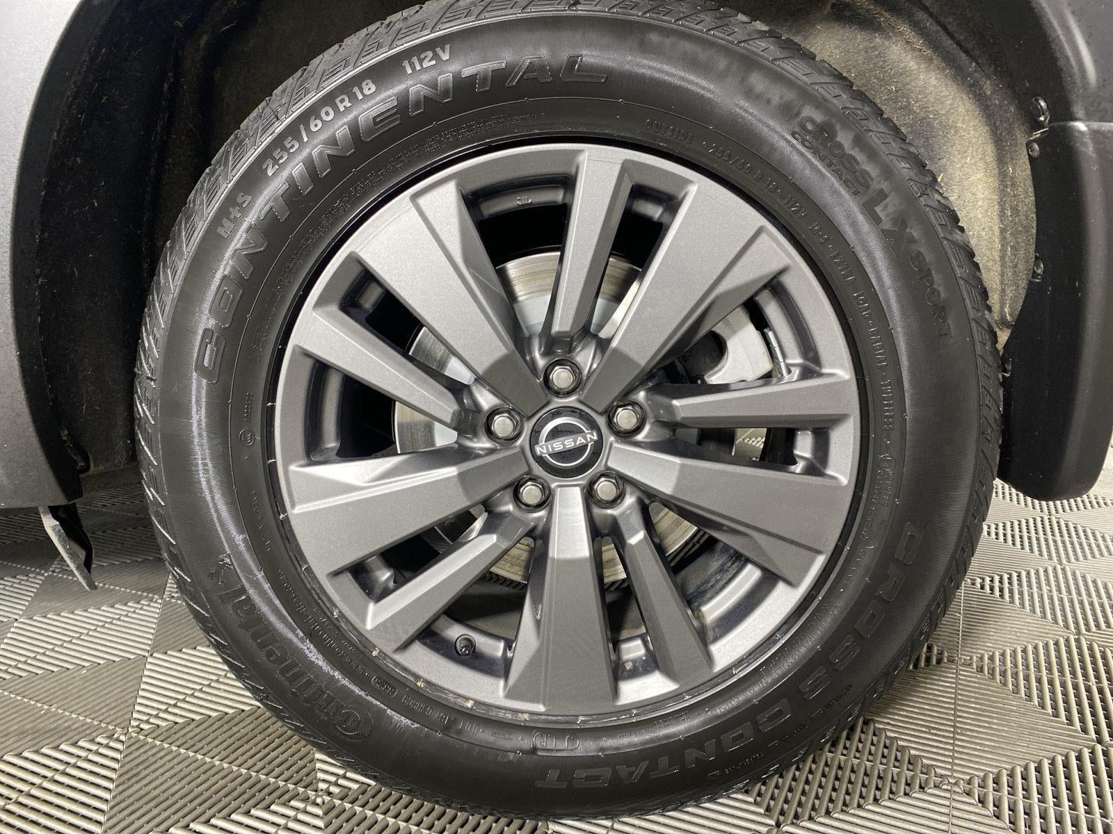 2022 Nissan Pathfinder SV