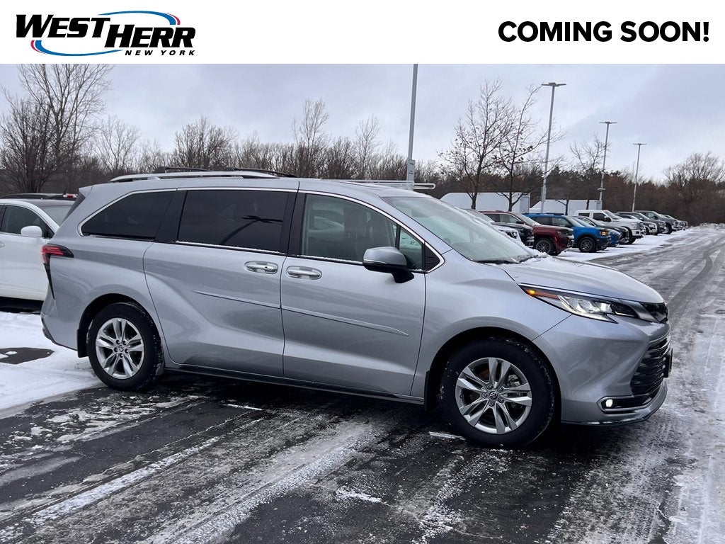 2023 Toyota Sienna Limited 7 Passenger