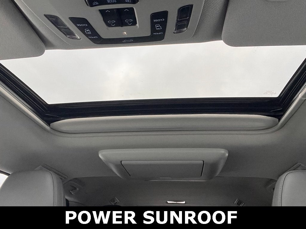 2023 Toyota Sienna Limited 7 Passenger