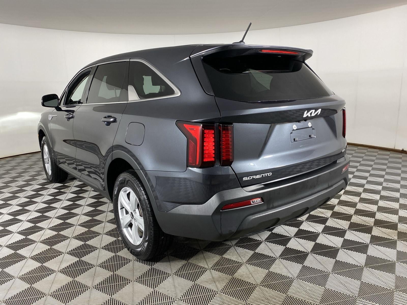 2023 Kia Sorento LX