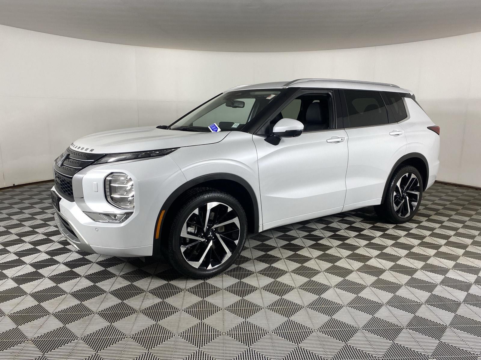 2024 Mitsubishi Outlander SEL
