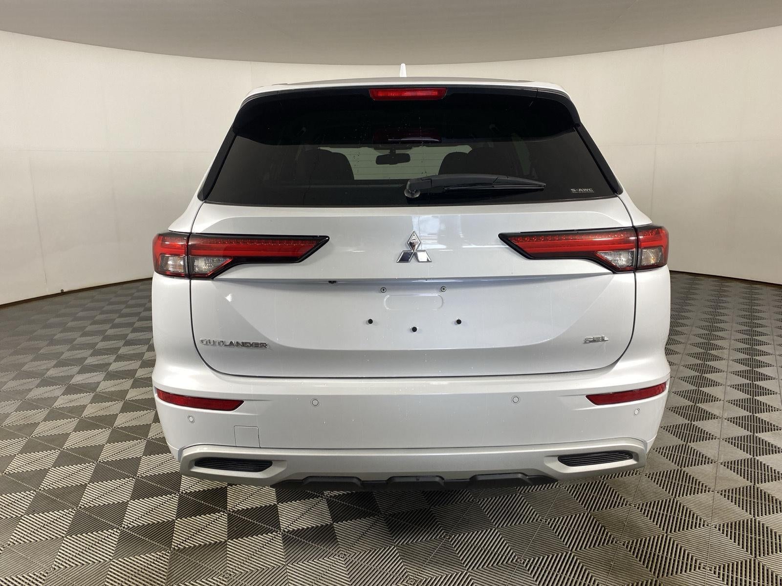 2024 Mitsubishi Outlander SEL