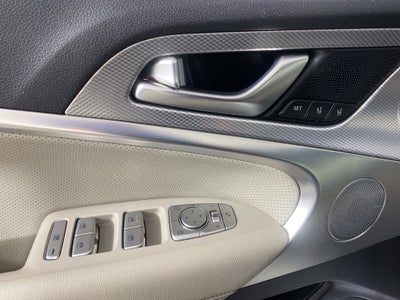 2022 Genesis G70 2.0T