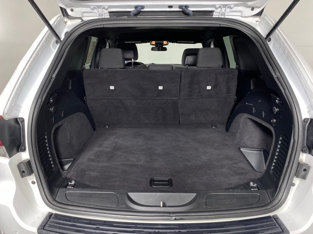 2020 Jeep Grand Cherokee Laredo E