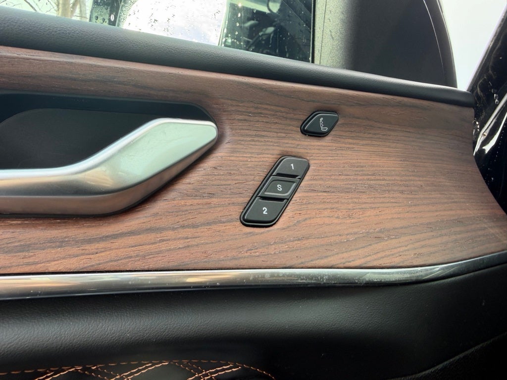 2023 Jeep Grand Cherokee L Summit