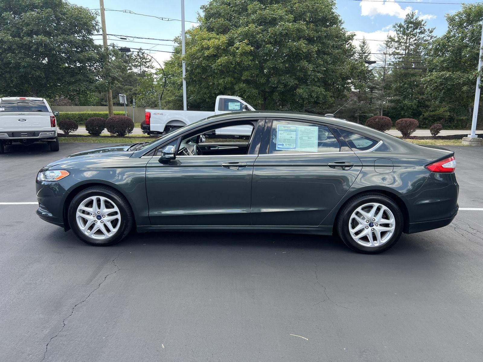 2016 Ford Fusion SE
