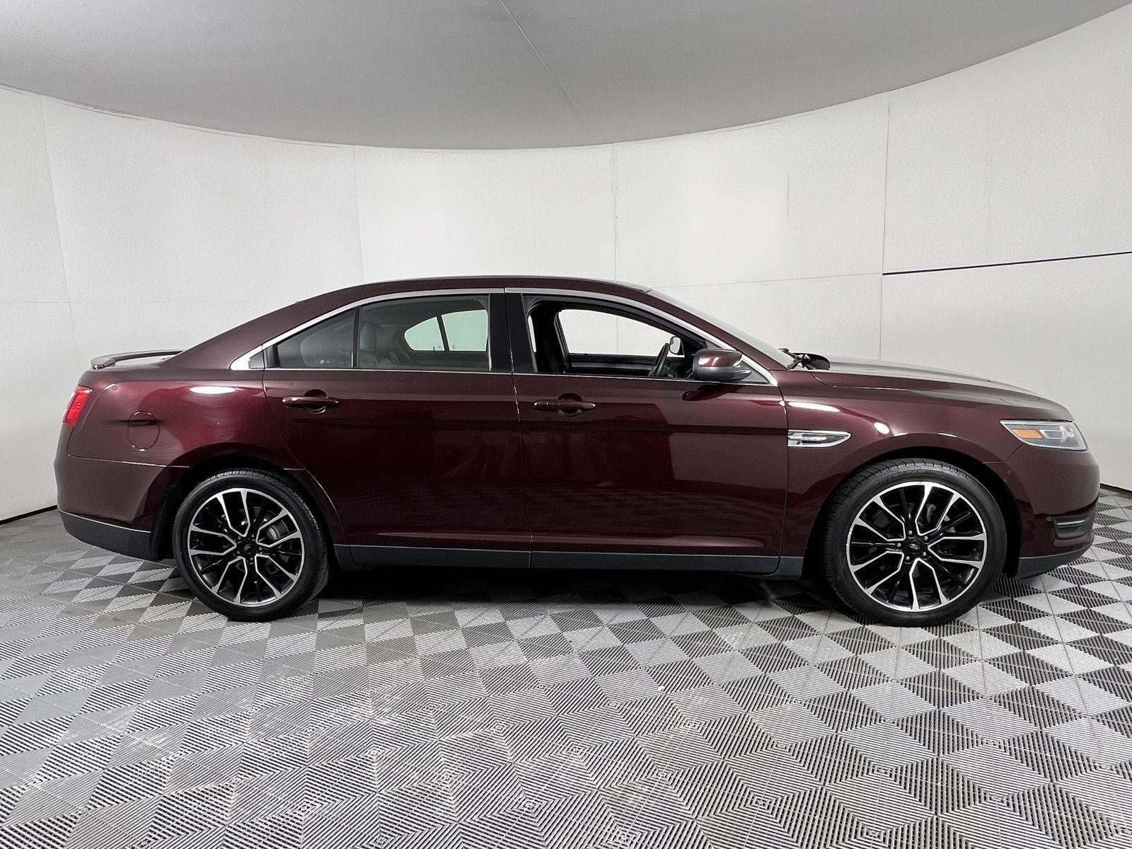 2018 Ford Taurus SEL