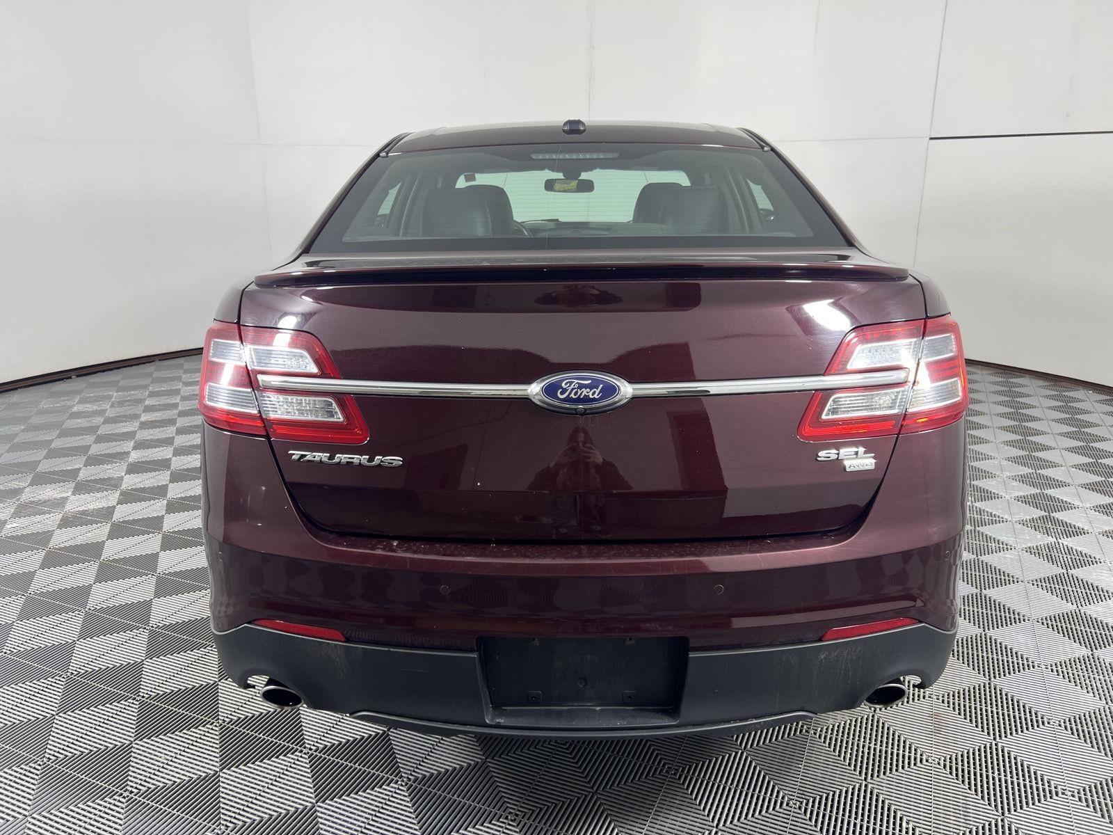 2018 Ford Taurus SEL