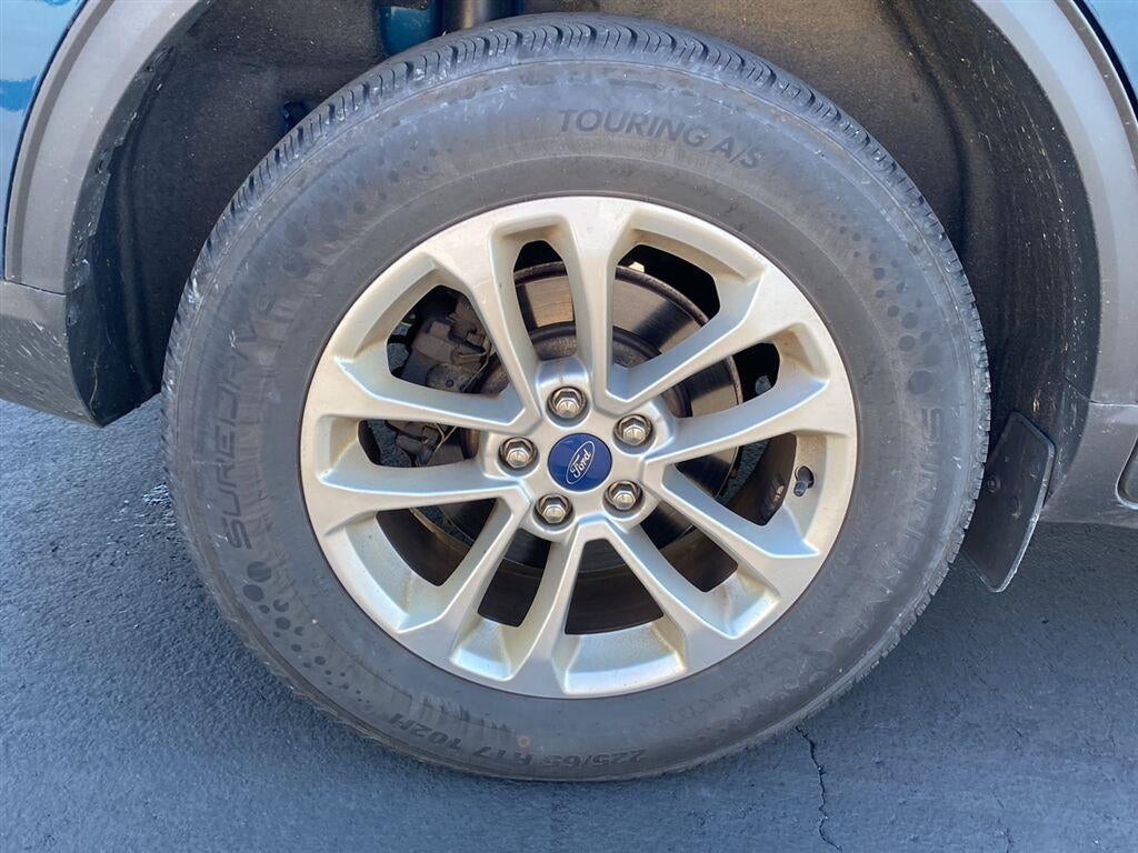 2020 Ford Escape SE