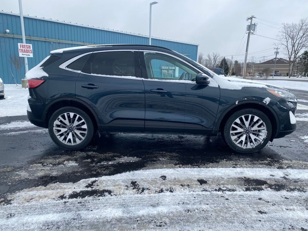2022 Ford Escape Titanium