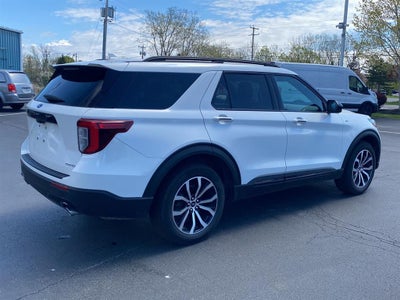 2022 Ford Explorer ST-Line