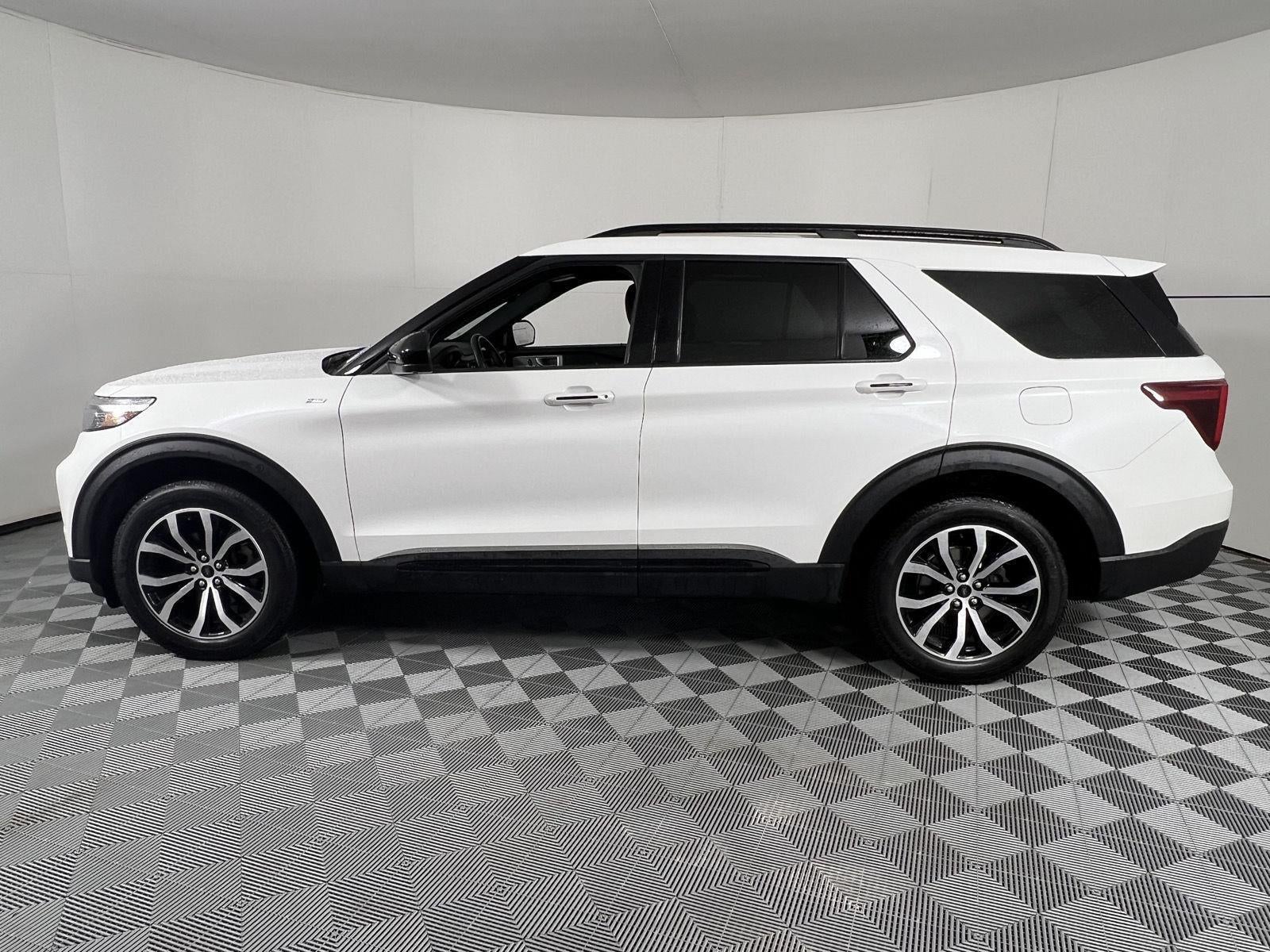 2022 Ford Explorer ST-Line