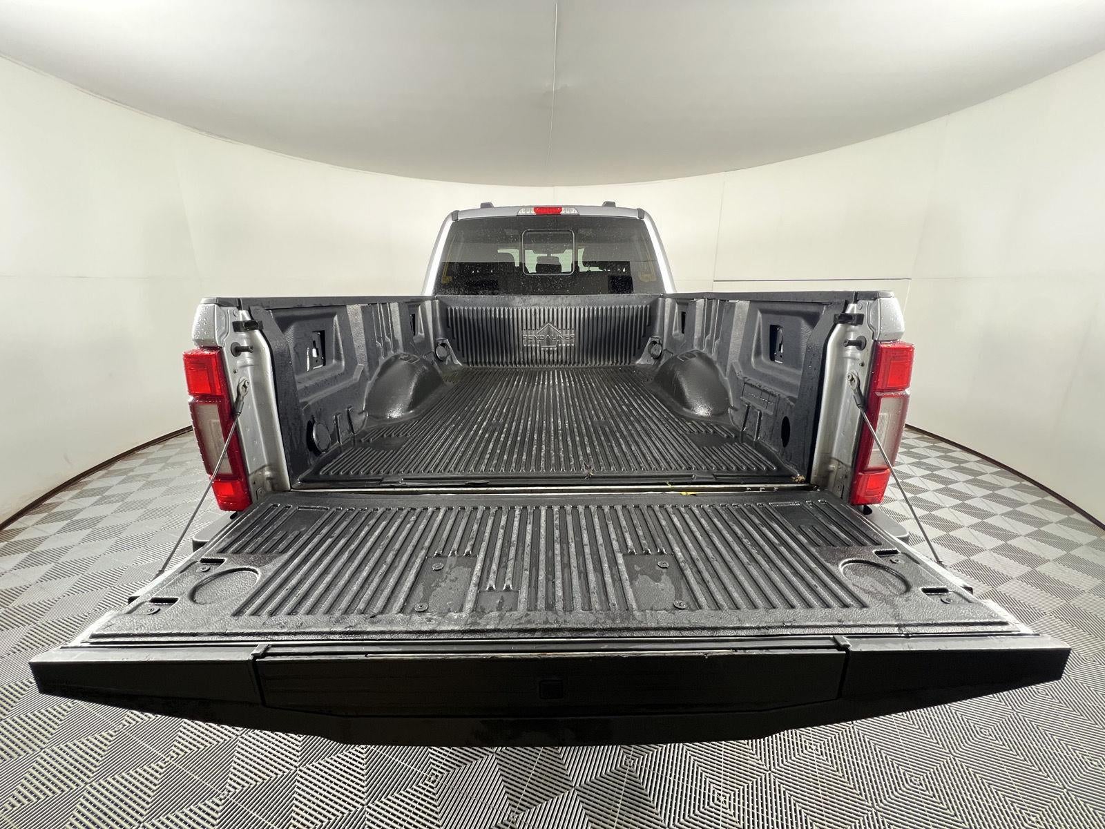 2022 Ford Super Duty F-350 Lariat