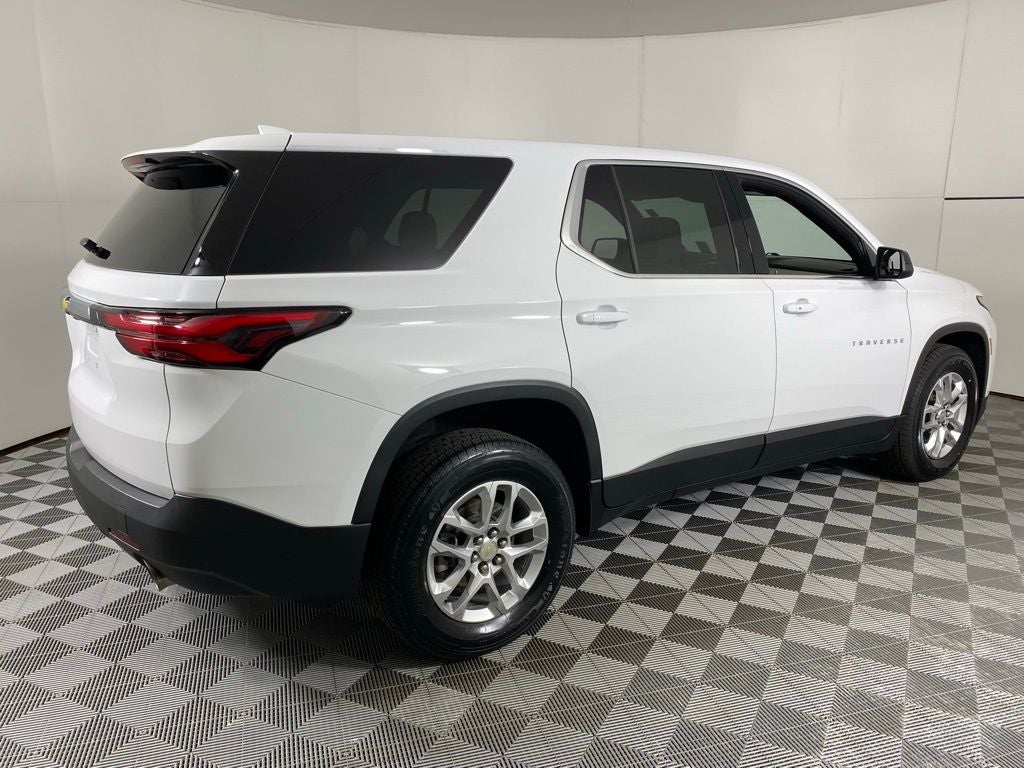 2023 Chevrolet Traverse LS
