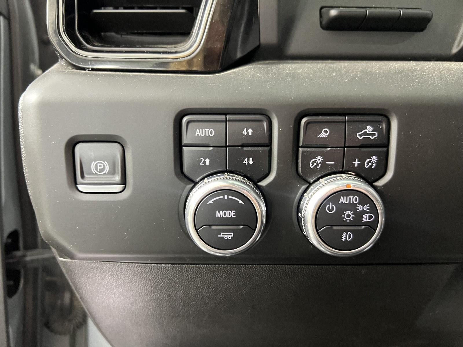 2025 GMC Sierra 2500HD AT4