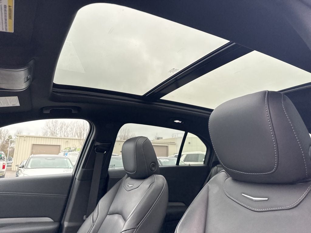 2023 Cadillac XT4 Premium Luxury