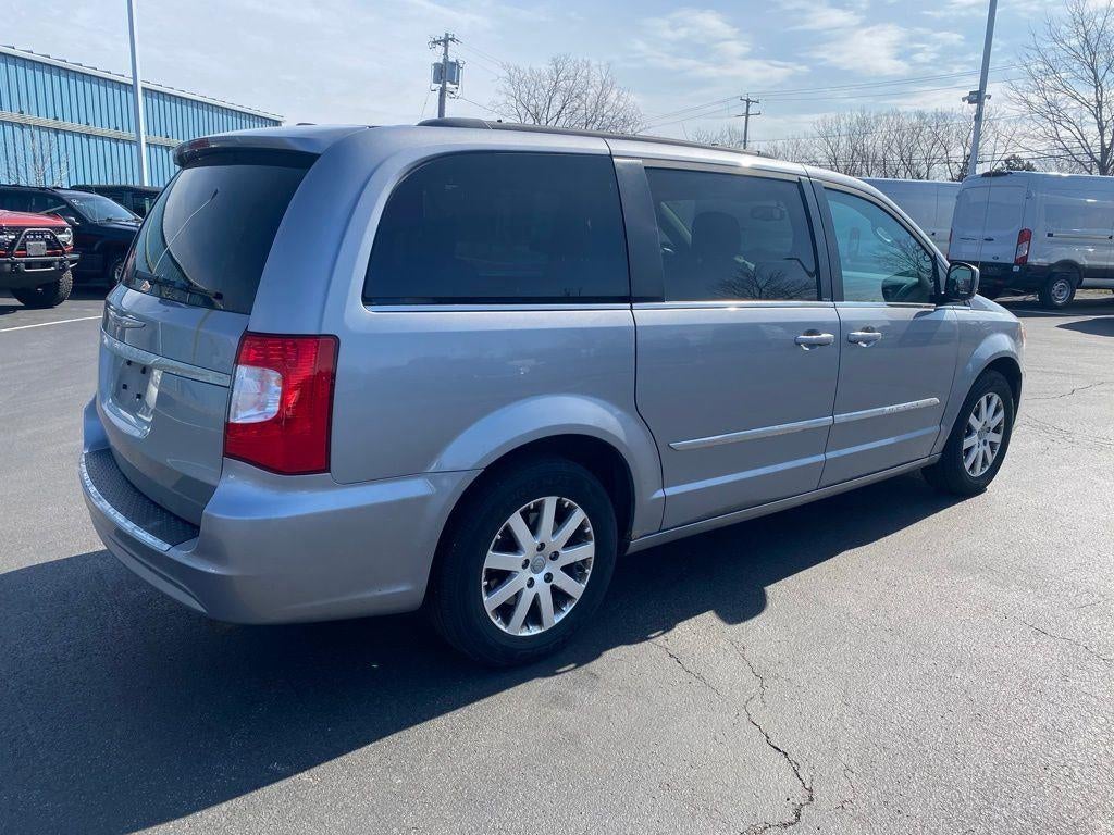 2013 Chrysler Town & Country Touring