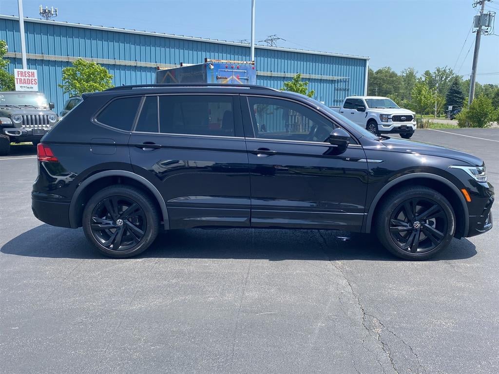 2023 Volkswagen Tiguan SE R-Line Black