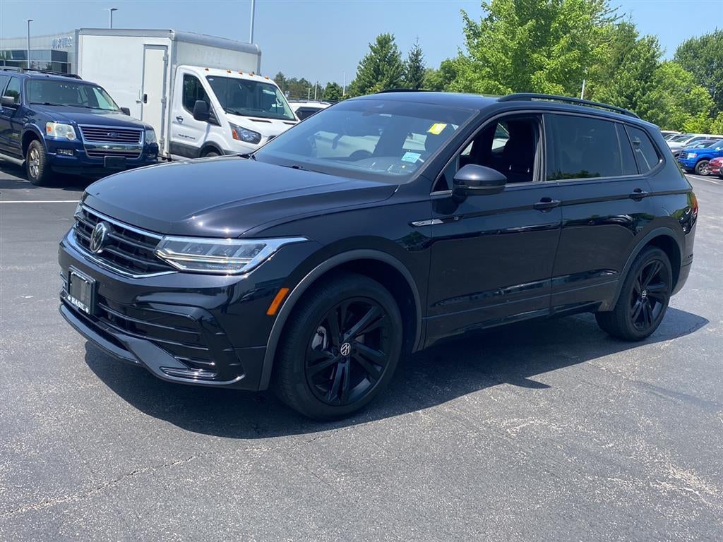 2023 Volkswagen Tiguan SE R-Line Black