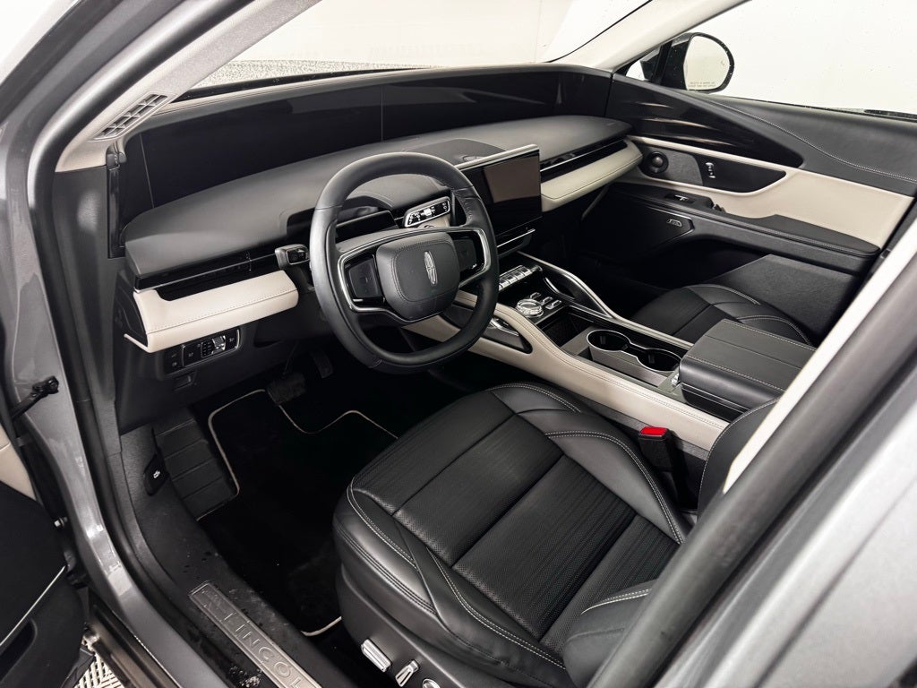 2025 Lincoln Nautilus Reserve