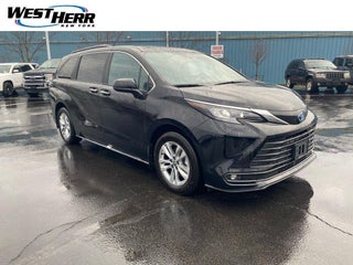 2025 Toyota Sienna XLE