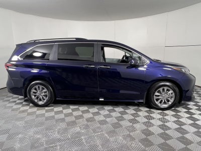 2025 Toyota Sienna XLE 7-Passenger