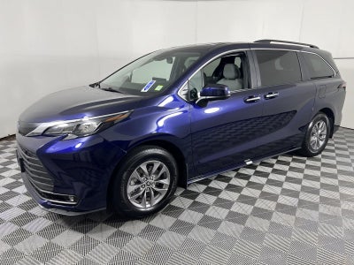 2025 Toyota Sienna XLE 7-Passenger