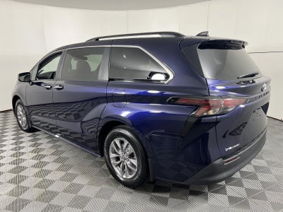 2025 Toyota Sienna XLE 7-Passenger