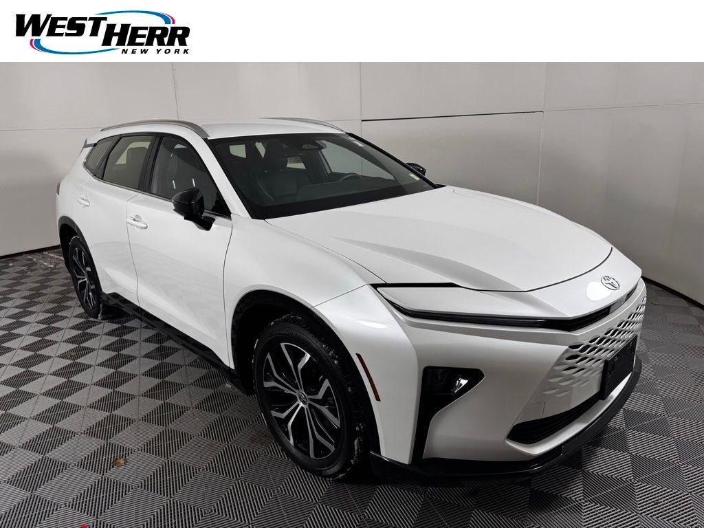 2025 Toyota Crown Signia XLE