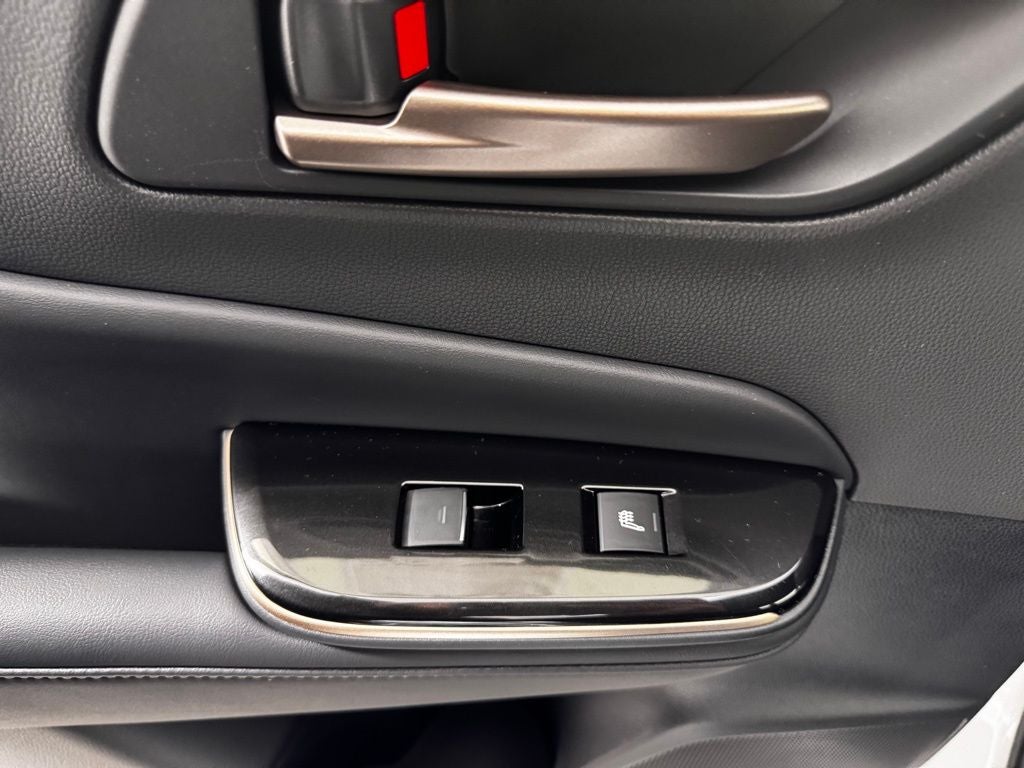 2025 Toyota Crown Signia XLE