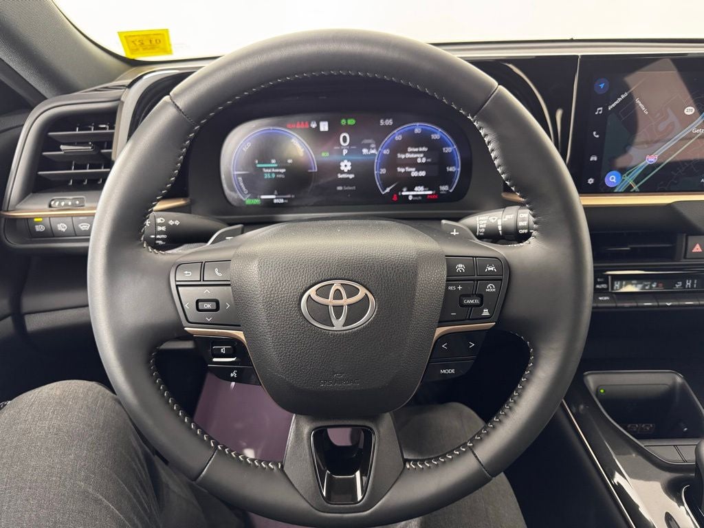 2025 Toyota Crown Signia XLE