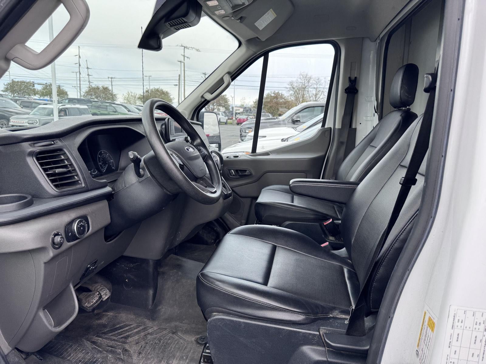 2022 Ford Transit Cutaway 350 HD